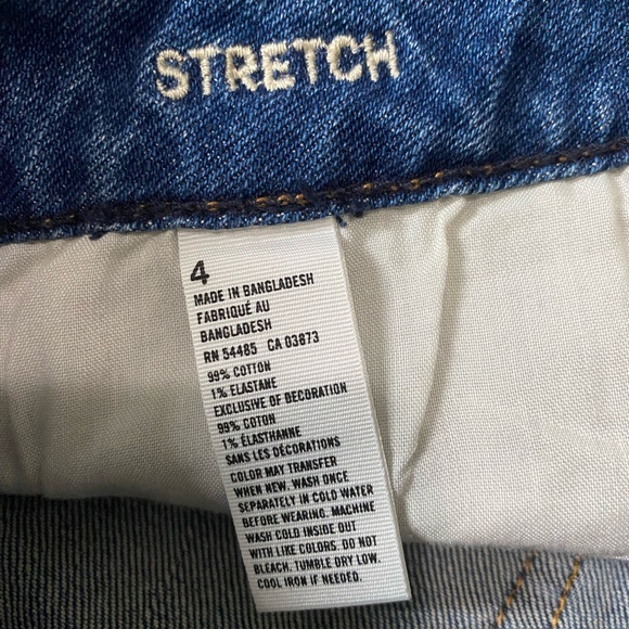 American Eagle frayed hem shorts size 4 - Picture 4 of 4